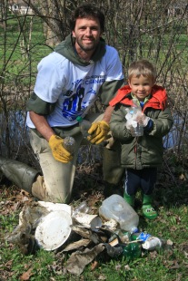 Joe and Nathaniel Meyer at the Menominee River Clean-up